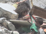 شام میں بمباری سے منہدم عمارت میں نومولود بہن کو بچانے والی 5 سالہ بچی جاں بحق