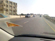 مانیٹرنگ ختم لیاری ایکسپریس وے پر مخالف سمت سے ٹریفک چلنا شروع ہوگئی