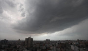 آج مطلع ابرآلود رہے گا بوندا باندی اور پھوار کا امکان
