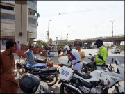 کراچی میں ایک ماہ میں ساڑھے 5 کروڑ روپے کے ٹریفک چالان