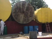 لاہور پولیس نے کیمیکل کی آڑ میں شراب سپلائی کرنےوالی فیکڑی پکڑلی