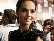 سینئرز نئے فنکاروں کی بھر پور حوصلہ افزائی کررہے ہیں آمنہ شیخ    