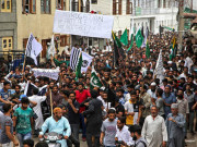 بھارتی مظالم کے خلاف کشمیر میں احتجاج کا سلسلہ جاری پیلیٹ گن سے مزید کشمیری زخمی