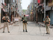 مودی سرکار کا دباؤ مقبوضہ کشمیر لاک ڈاؤن کے خلاف درخواست کی سماعت ملتوی