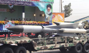 ایران کی سالانہ پریڈ میں 30 میزائیلوں کی نمائش