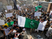 مقبوضہ کشمیر میں کرفیو کا 21 واں روز غذائی اشیا اور ادویات ختم فائرنگ سے سیکڑوں زخمی