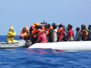 افریقی تارکین وطن کی یورپی بندرگاہوں پر یلغار