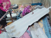 کراچی میں عمارت کی چھت گرنے سے میاں بیوی جاں بحق 2 بچیاں زخمی