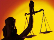 شور نہ کیجئے نظام عدل سو رہا ہے