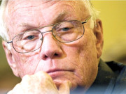 نیل آرمسٹرانگ چاند پرپہلا قدم رکھنے والے مسافر کی مسافت ختم