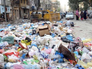 کراچی میں کچرے کے انبار سالڈ ویسٹ بورڈ کے ایم ڈی کو ہٹانے کا فیصلہ
