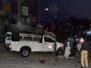 کوئٹہ میں پولیس وین کے قریب بم دھماکا 5 اہلکار زخمی