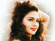 ہدایتکار کرن رازدان کی ہما قریشی کو مینا کماری بننے کی پیشکش