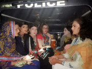 کراچی میں منشیات فروشی اور فحاشی کے الزام میں 21 خواجہ سرا گرفتار