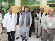 وزیراعظم عمران خان میرپور آزاد کشمیر پہنچ گئے زلزلے سے متاثرہ بستیوں کا دورہ