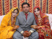 بیک وقت 2 کزنوں سے شادی ناکام ہونے کی پیش گوئیاں غلط ثابت