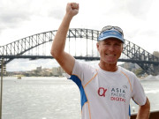 کم ترین وقت میں دنیا کا پیدل چکر لگانے کا عالمی ریکارڈ