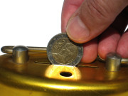 قومی بچت اسکیموں میں سرمایہ کاری ایک تہائی رہ گئی 