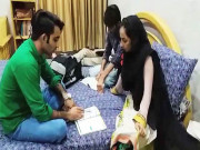 رحیم یار خان میں بیٹے نے ماں کا اعلیٰ تعلیم حاصل کرنے کا خواب پورا کردیا