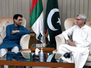 مطالبات کے حصول کے لئے ارکان ایم کیو ایم کی حکومتی وفد سے ملاقات