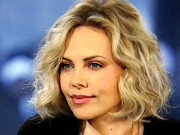 بیٹے کو اچھا انسان بنانا چاہتی ہوں چارلیز تھیرون  