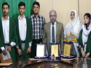 اخبار فروش کے بیٹے نے انٹر میں ٹاپ کرلیا