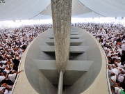 لاکھوں حاجیوں نے شیطان کو کنکریاں ماریں سرمنڈواکر احرام کھول دیے