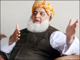 مولانا بڑبڑائے تو کیا میں یہ سب خواب دیکھ رہا تھا؟ (فوٹو: انٹرنیٹ)