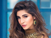 عائشہ عمر نے کس عمر میں شوبز کی دنیا میں قدم رکھا تھا؟