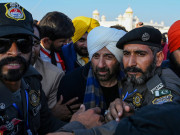 پاکستان کے خلاف زہر اگلنے والے سنی دیول بھی امن کے متلاشی