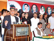 نواز شریف پنجاب کو طالبان سے بچاتے رہے تو کوئی صوبہ نہیں بچے گاخورشید شاہ