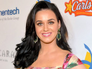 شوہر سے علیحدگی کے بعد بکھر کررہ گئی تھی کیٹی پیری