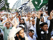 جے یو آئی کا شاہدرہ جی ٹی روڈ پر دھرنا ایک سائیڈ بند