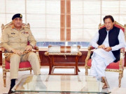 وزیراعظم عمران خان سے آرمی چیف جنرل قمر جاوید باجوہ کی ملاقات