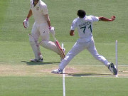 ڈیوڈ وارنر چوتھی بار نوبال کی وجہ سے موقع ملنے پر سنچری بنانے میں کامیاب