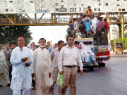 سی این جی کی بندشسڑکوں سے پبلک ٹرانسپورٹ غائب ہوگئی