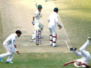 رنز کا ماؤنٹ ایورسٹ دیکھ کر ہی بیٹسمین ہانپنے لگے 