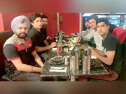 برسبین میں پاکستانی کرکٹرز نے بھارتی ڈرائیور کو ڈنر میں شریک کرلیا