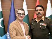 رومانین موسیقار کو بھی پاکستانی چائے بھاگئی