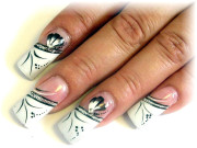 خوب صورت ناخن ۔۔۔ ہاتھوں کا حسن