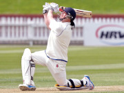 جان لیوا حملے میں بال بال بچنے والے رائیڈرز نے کرکٹ میں واپسی پر سنچری جڑ دی 