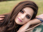 سابق مس پاکستان زینب نوید کار حادثے میں جاں بحق