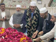 آرمی چیف جنرل قمر جاوید باجوہ کی داتا دربارؒ حاضری ملکی سلامتی کیلئے دعائیں