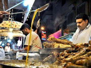 کوئٹہ میں سردی بڑھنے پر گرم غذائی اشیاء كی فروخت میں اضافہ