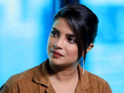 جنگ کی حامی پریانکا چوپڑا نے امن کا راگ الاپنا شروع کردیا