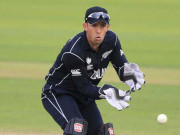 لیوک رونکی نے بابر اعظم کو بہترین موجودہ بیٹسمینوں میں سے ایک قرار دے دیا