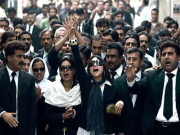 پرویز مشرف کو سزائے موت پر وکلاء کا جشن