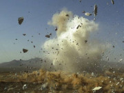 ڈیرہ اسماعیل خان: بکتربند گاڑی پر آئی ای ڈی دھماکا، 2 پولیس اہلکار جاں بحق، 7 زخمی