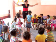 بچوں کو کس عمر میں اسکول داخل کروائیں۔۔۔ 