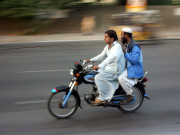 کوئٹہ میں موٹر سائیکل کی ڈبل سواری پر پابندی عائد